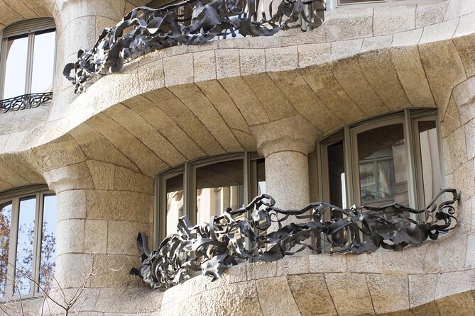 2,5h Barcelona Gaudí Segway Tour - Key points to know before you roll