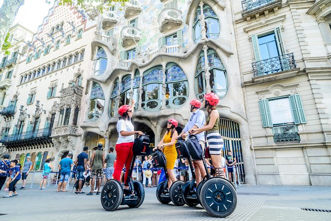 2,5h Barcelona Gaudí Segway Tour - Is $70.88 a fair price?