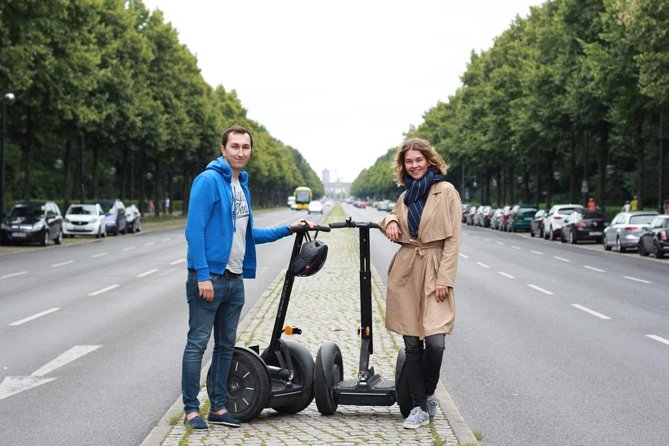 2-Hour Segway Discovery Tour Berlin - Brandenburg Gate in a five-minute stop
