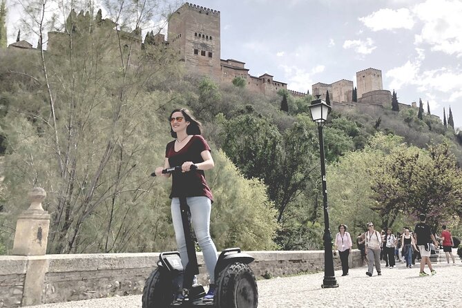Albayzin Express Segway & eBike with Play Granada - Mirador de San Nicolas and the classic Alhambra view