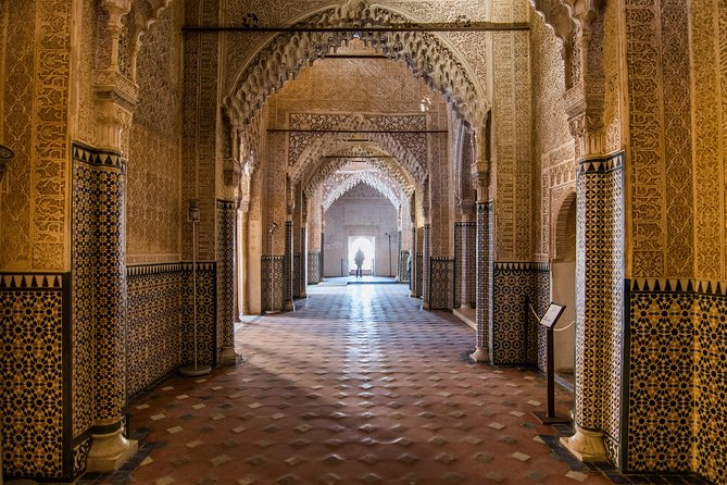 Alhambra Skip-the-Line with Albaicin, Sacromonte by Segway/Bike - Riding through Albaicin by Segway or electric bike