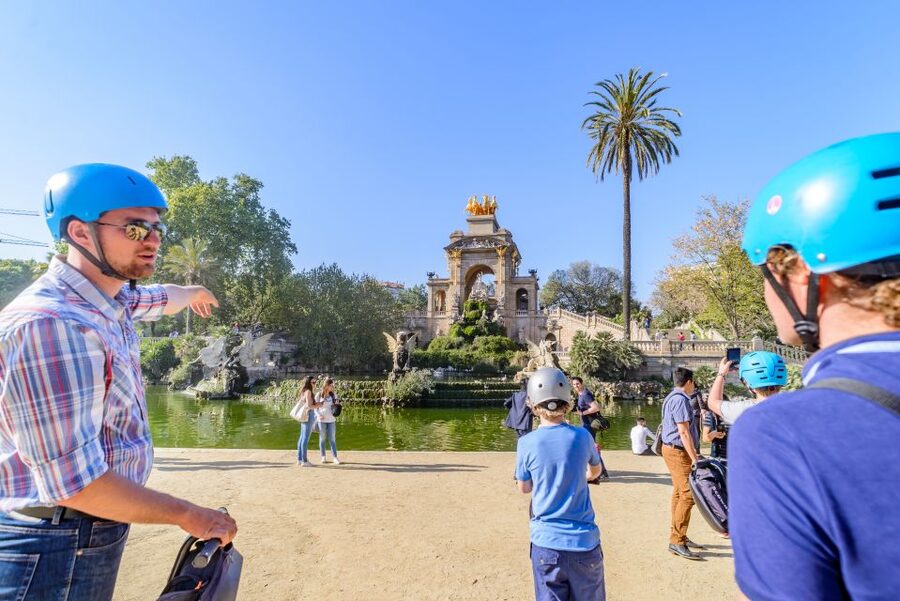 Barcelona: City and Seafront Guided Segway Tour - Guides, group size, and the teaching style