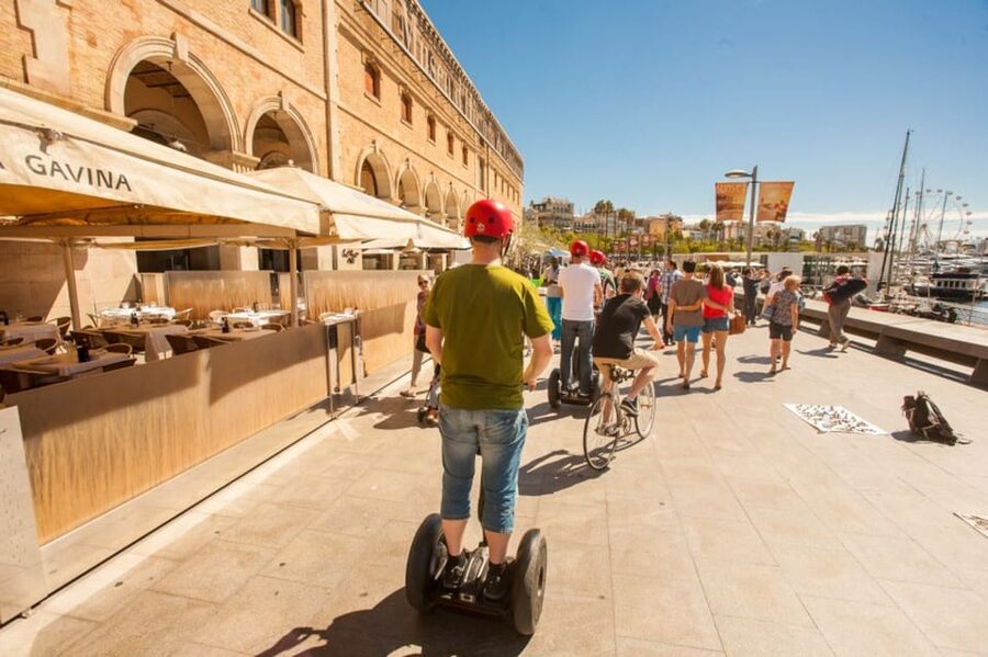 Barcelona: City Highlights Segway Tour - Ciutadella Park and the Arc de Triomf