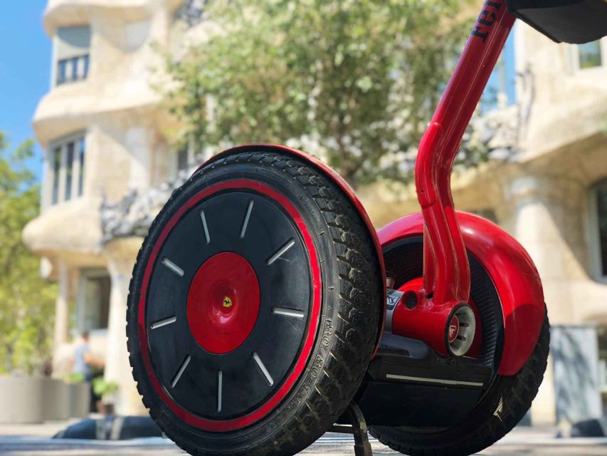 Barcelona: Gaudí Sightseeing Guided Segway Tour - Reaching La Sagrada Família