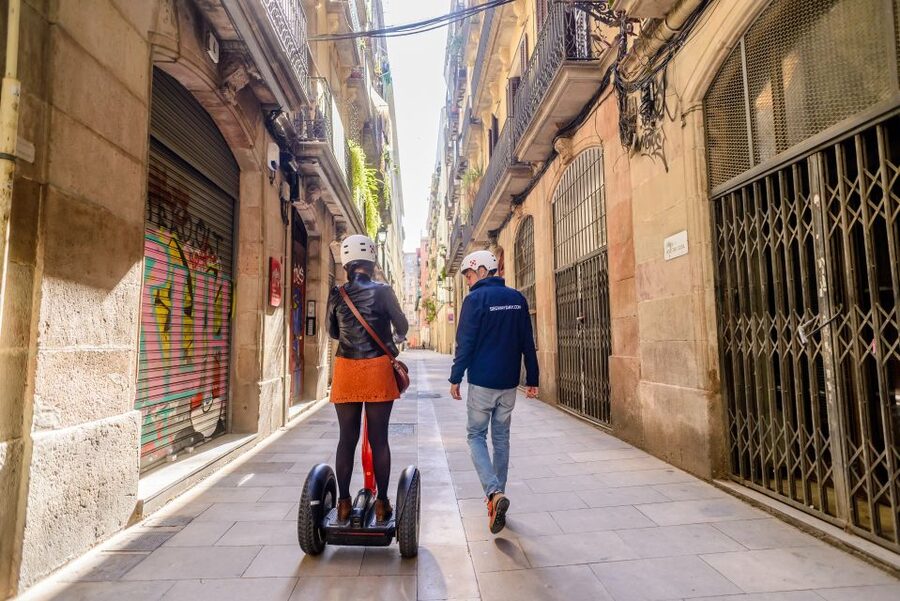 Barcelona Grand 2-Hour Segway Tour - The ride back through Barcelona’s changing districts