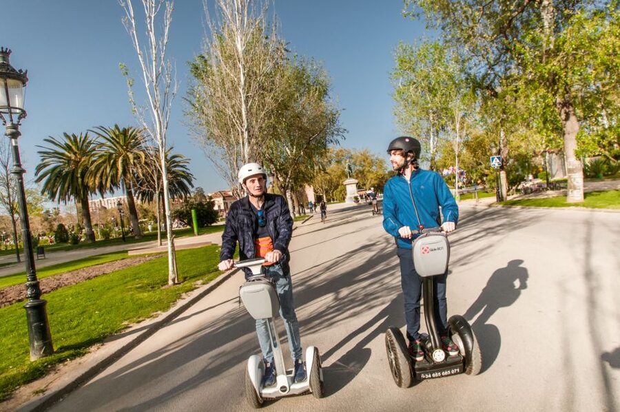 Barcelona Insiders Segway Tour 1.5h - Why this route works for a first look at Barcelona