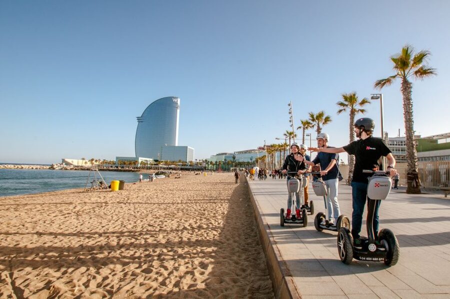 Barcelona Insiders Segway Tour 1.5h - Learning to ride a Segway