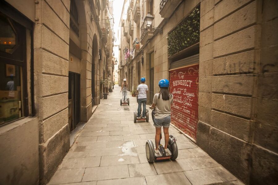 Barcelona: Old Port and Gothic Quarter Guided Segway Tour - What This Barcelona Segway Tour Really Covers