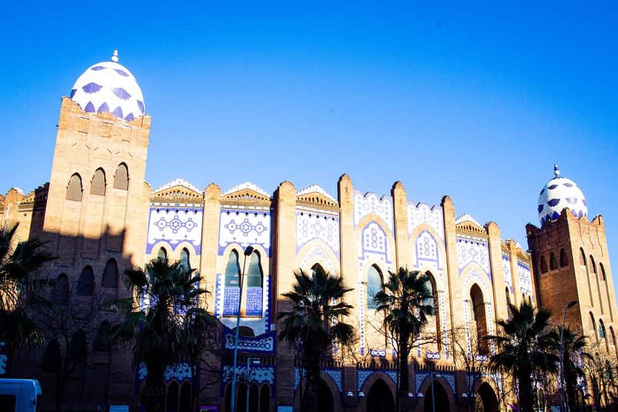 Barcelona Segway Tour: ❤️Gaudi Highlights❤️ - What the guides add to the experience