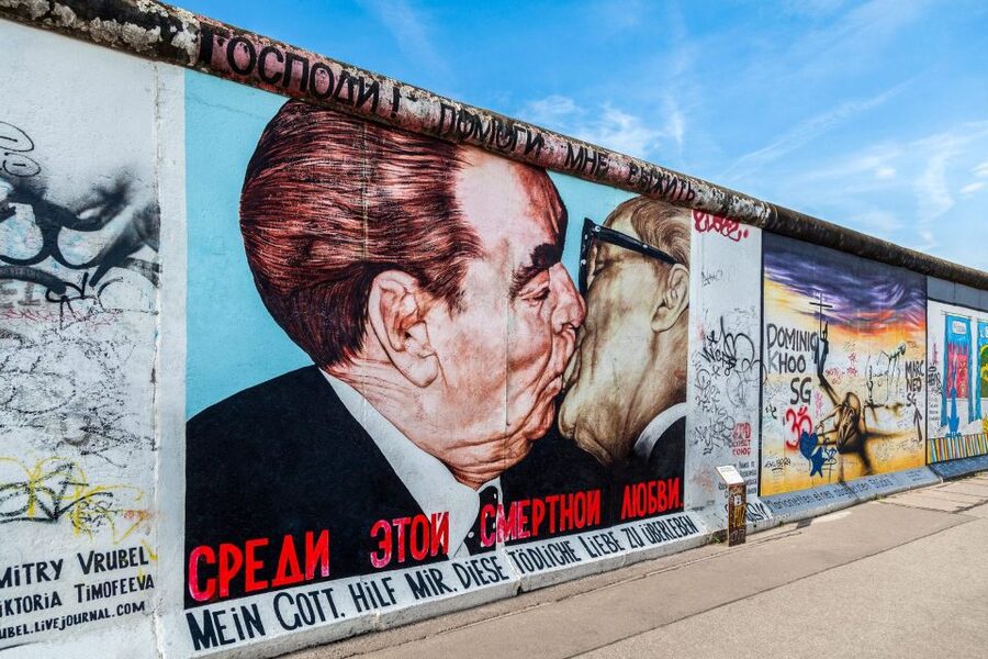 Berlin: East Side Gallery and Cold War Segway Tour - Alexanderplatz gives you a modern starting point