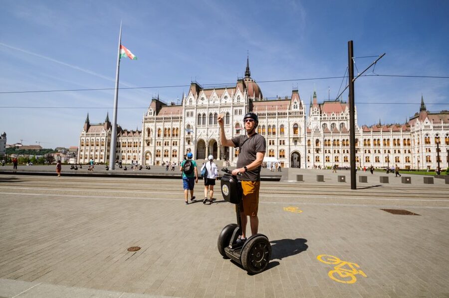 Budapest: Segway Sightseeing Tour - How the guides shape the experience