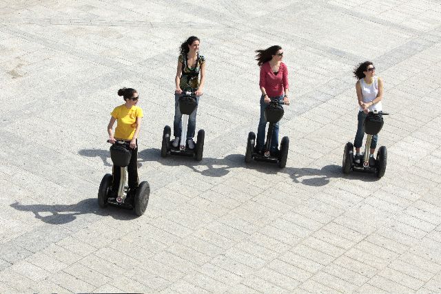 Cagliari: Guided Segway Tour - Bastion of San Remy, Royal Palace, and public gardens