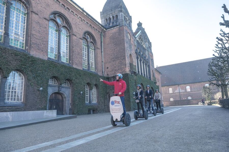 Copenhagen: Segway Tour with live guide - 1-Hour - Tivoli Gardens and Amalienborg Palace
