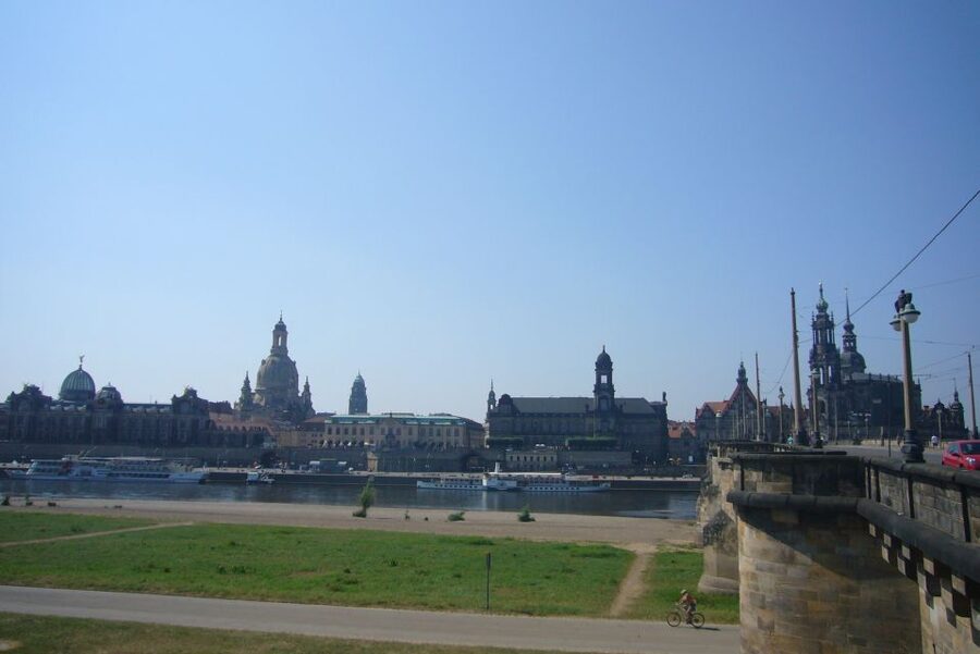 Dresden: Elbe Valley Guided Segway Tour - Starting at the Golden Rider in Neustadt