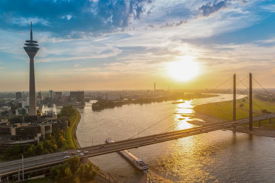 Düsseldorf: Classic City Segway Tour - Returning over the Oberkasselerbrücke