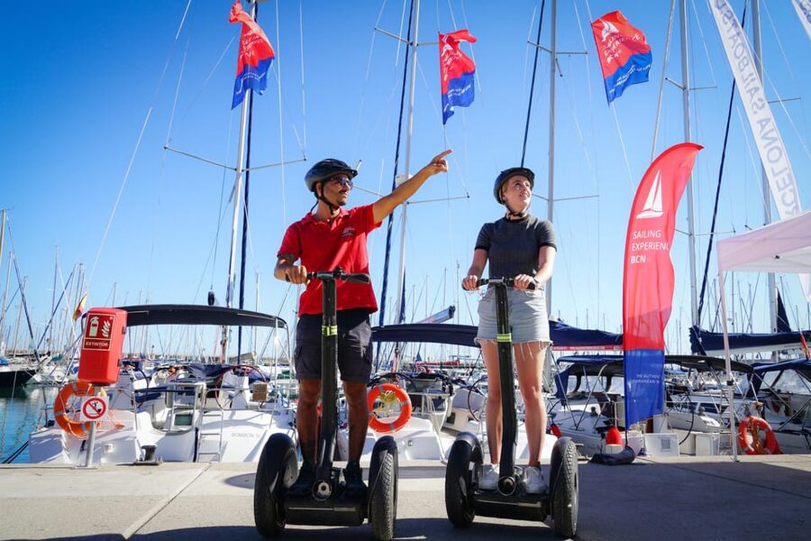 Enjoy a Guided Segway Tour in Barcelona - Parc de la Ciutadella and the Arc de Triomf