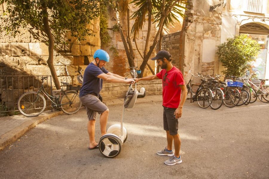 Gaudi's Barcelona 2-Hour Segway Tour with a Live Guide - Key points at a glance