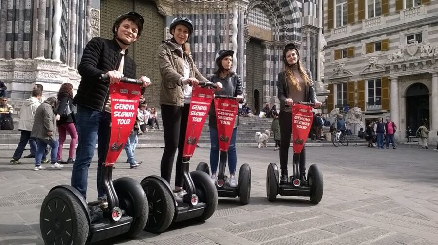 Genova: Segway Tour - Riding Through The Caruggi