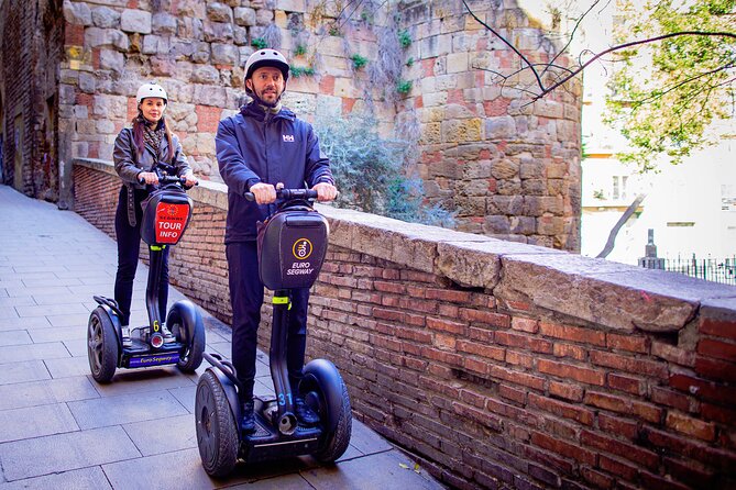 Gran Gaudi - 3H Segway tour - Parc de la Ciutadella and the monumental fountain