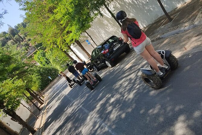 Granada: Albaicin and Sacromonte Segway Tour - Albaicin: white lanes and old Granada