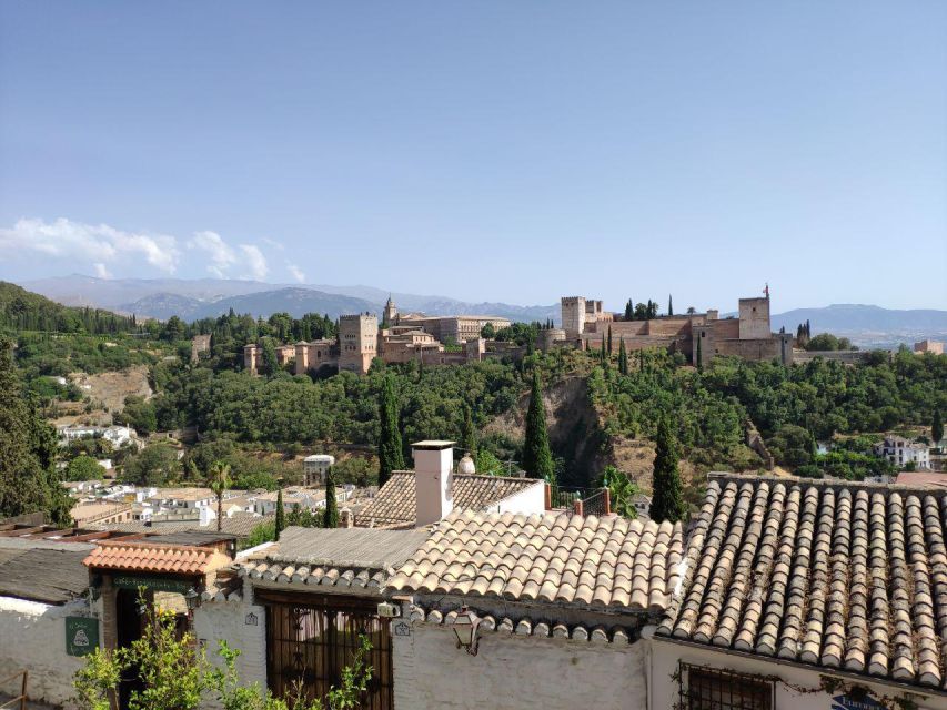 Granada: Historical City Center Guided Segway Tour - San Nicolas Square and the big photo stop