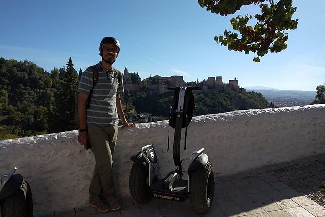 Granada: Panoramic Tour by Segway - Guides who make the difference