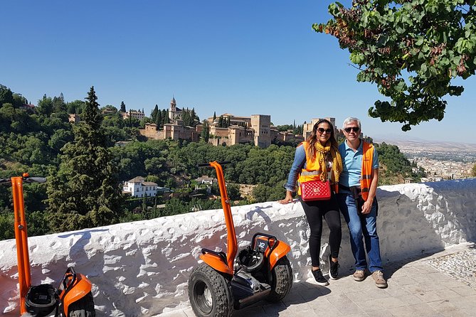 Granada Segway Tour to Albaicin and Sacromonte - What the guide adds to the experience