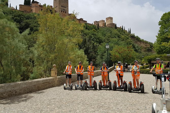Granada Segway Tour to Albaicin and Sacromonte - San Nicholas Viewpoint and the Alhambra panorama