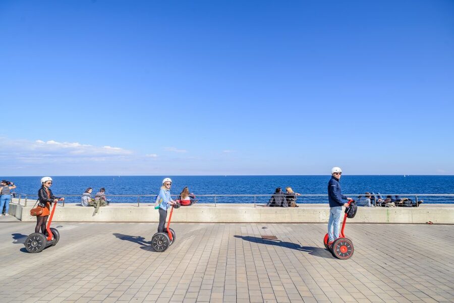 Intro Segway Tour Barcelona 1h - Learning the Segway before the city ride