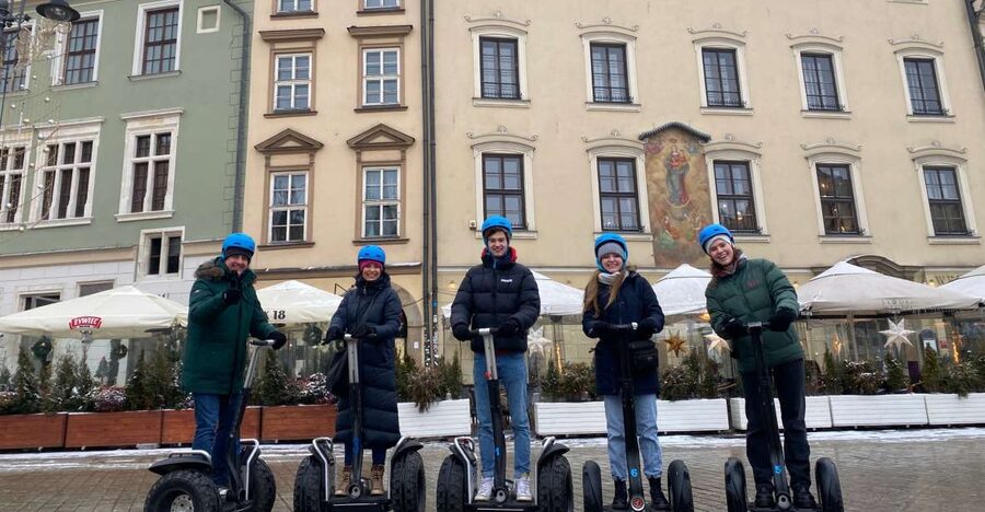 Krakow: 30min Segway Rental with Helmet and a photosession - Learning to ride before the sightseeing begins