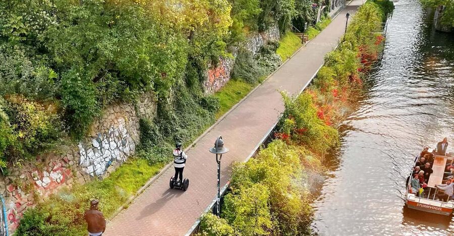 Leipzig: Segway tour, driving fun along sights with headsets - Booking advice and practical details