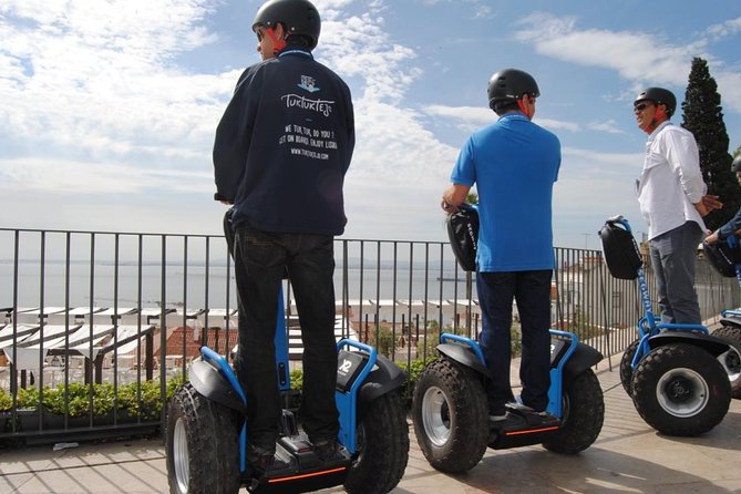 Lisbon Segway 1.5-Hour Private Tour: Bairro do Castelo, Mouraria - National Pantheon and Feira da Ladra