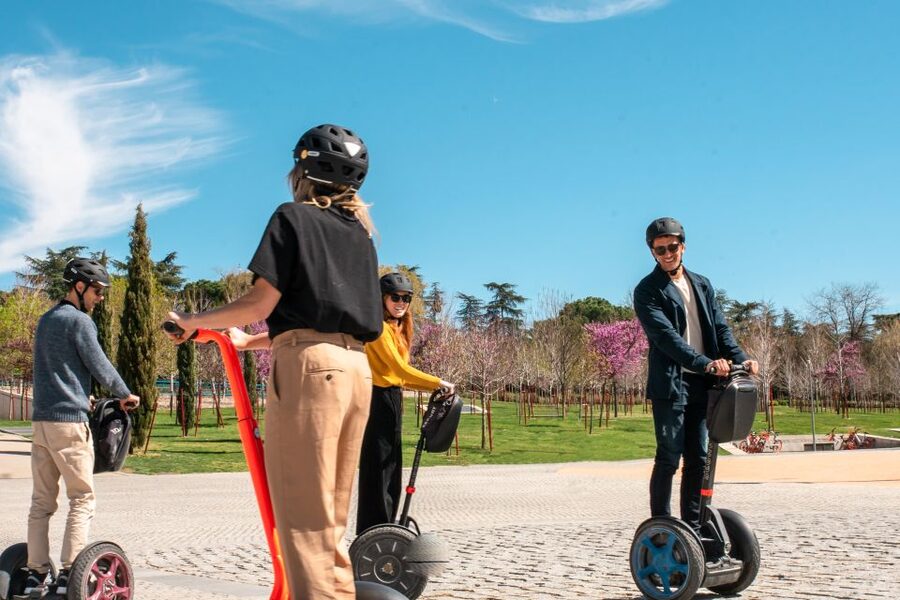 Madrid: City and El Retiro Segway Tour - The guides make the difference