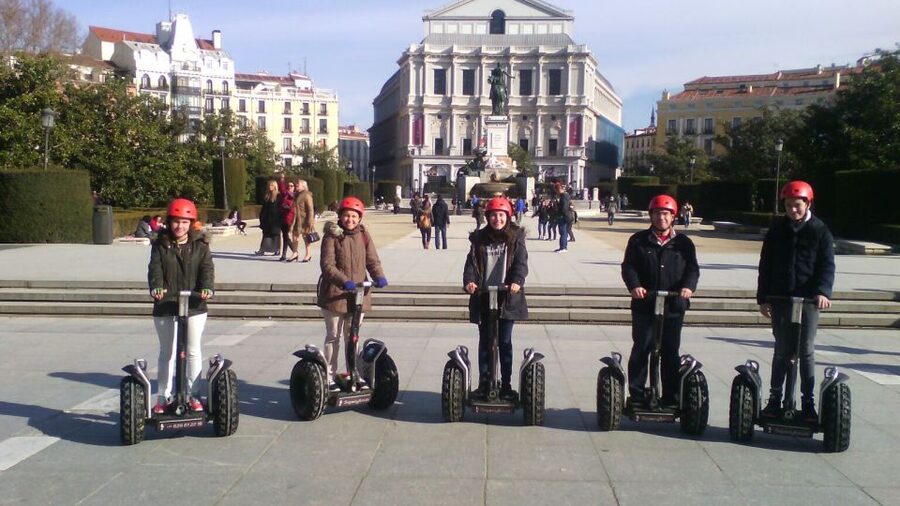 Madrid Private Segway tour. Retiro Park - Centro Historico - Learning to ride without stress