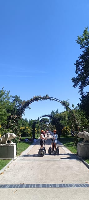Madrid: Private Segway Tour Retiro Park for 1, 1.5 or 2 hrs. - The pond and Alfonso XII monument