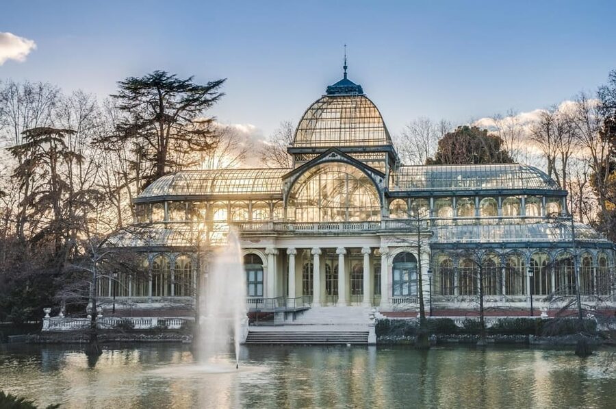 Madrid: Retiro Park Segway Tour - Passing through the Las Letras Quarter