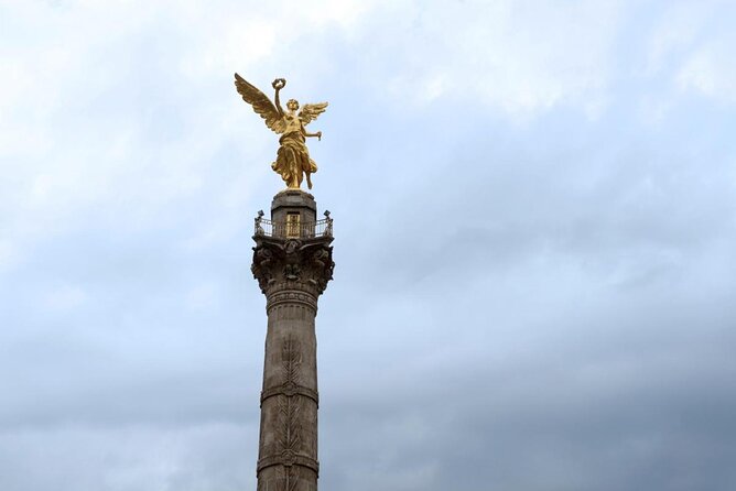 Mexico City Segway Tour: Reforma Avenue - Circuito Gandhi and the Chapultepec setting