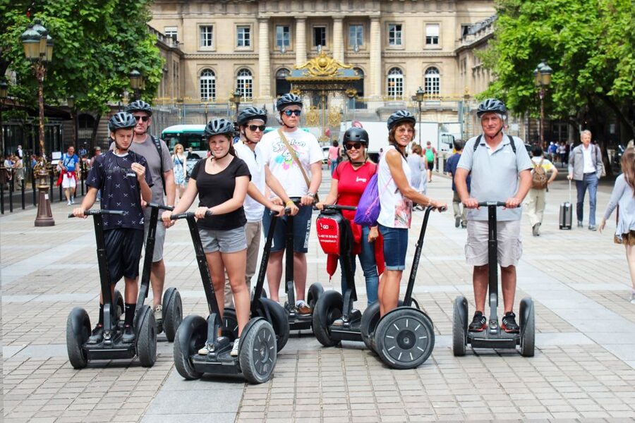Paris: 1.5-Hour Segway Tour with River Cruise Ticket - A fast way to get your Paris bearings