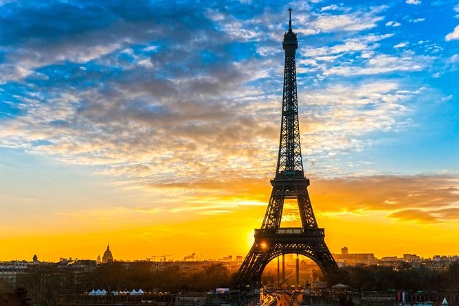 Paris by Night: Exclusive Segway night tour with a Local Guide - Why a Segway works well for evening Paris