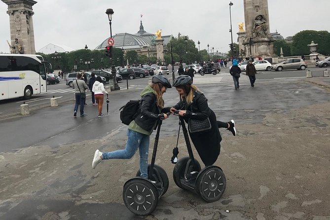 Paris: Experience Segway Top Highlights Small Group 2 Hours - Petit Palais and Grand Palais from the moving route