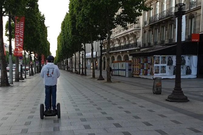 Paris Sunrise tour by Segway - An almost empty Arc de Triomphe