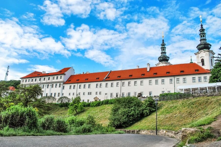 Prague: 4-Hour Segway and Scooter Tour with Lunch and Drinks - Is $118 a fair price?