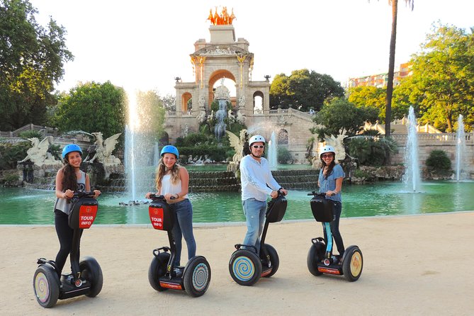Private Live Guided Barcelona Segway Tour - 180 min - Arc de Triomf and the route into El Born