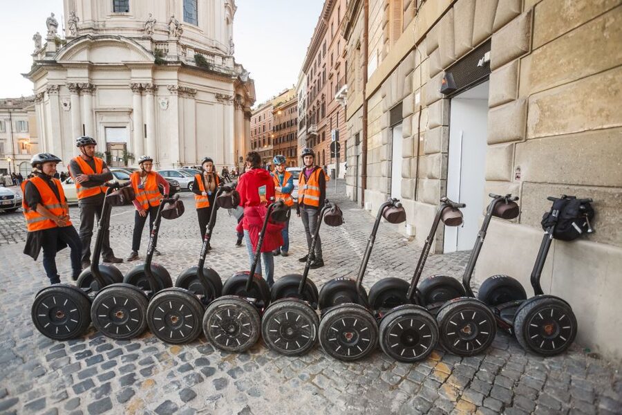 Rome: Night Segway Tour - Trevi Fountain as the grand finale