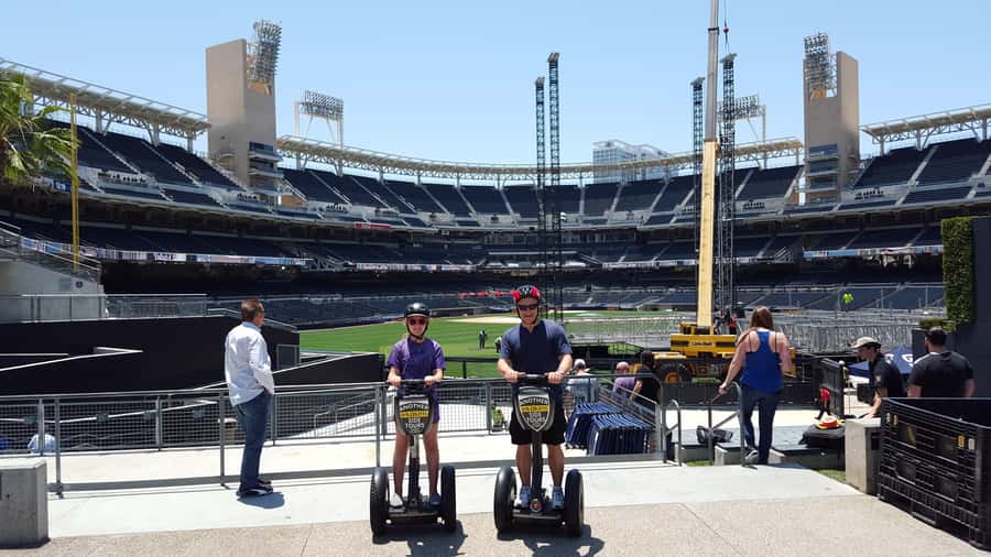 San Diego: City Segway Tour with Snack and Water - Learning to ride before the city tour