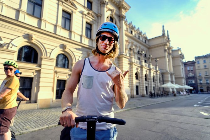 Segway Tour Warsaw: Old Town Tour - 1,5-Hour of Magic! - Multimedia Fountain Park and the Warsaw Uprising Monument