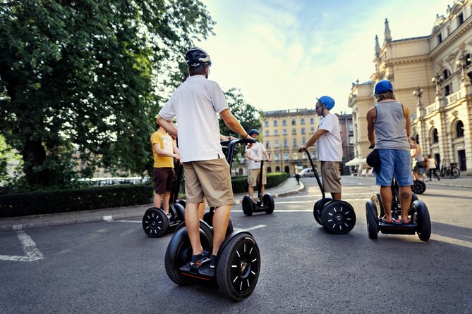 Segway Tour Wroclaw: Old Town & Ostrów Tumski - Full Tour - Riding along Świdnicka to Wrocław University