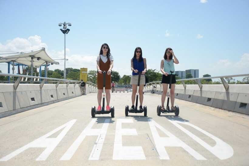 Singapore: Marina Bay Mini Segway Tour - Gardens by the Bay and the quieter Bay East Garden