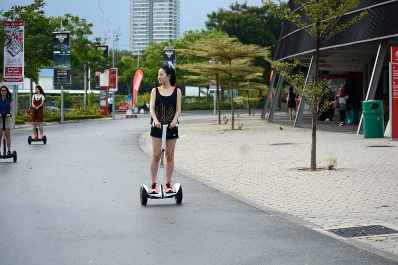 Singapore: Marina Bay Mini Segway Tour - Guide quality and the value of the photo service