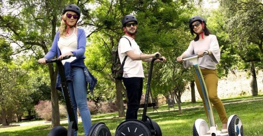 Valencia: Cabecera Park and Bioparc Segway Tour - A two-hour route from old Valencia to the river gardens